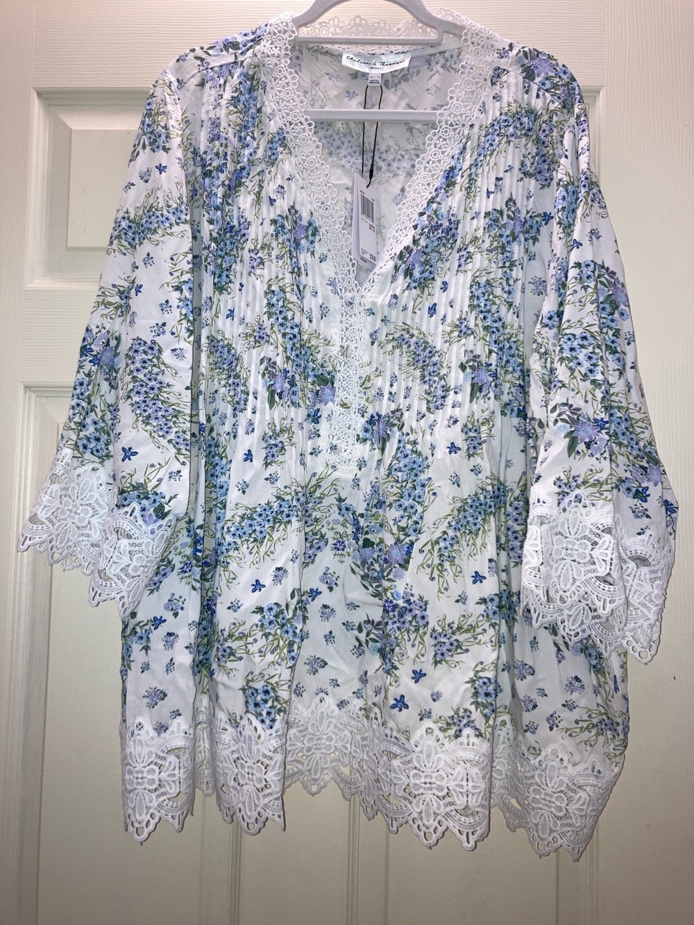 Chelsea & Theodore White Floral Lace-Trim Blouse